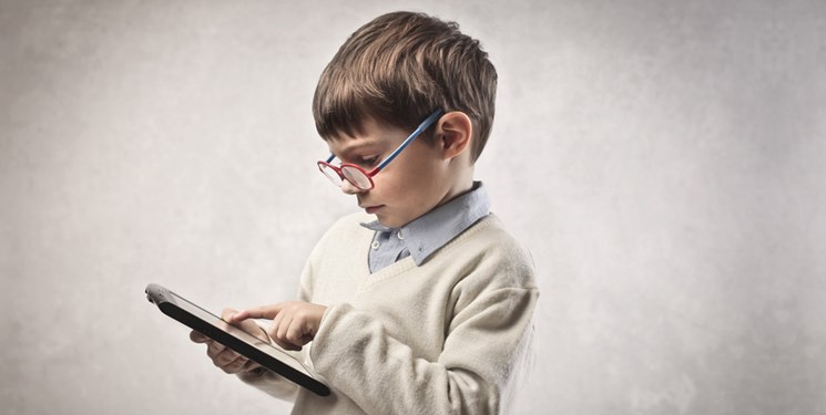 دلایل وابستگی کودکان و نوجوانان به فضای مجازی چیست؟