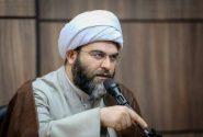 انتقاد تند حجت الاسلام قمی به قرآن خواندن ظریف